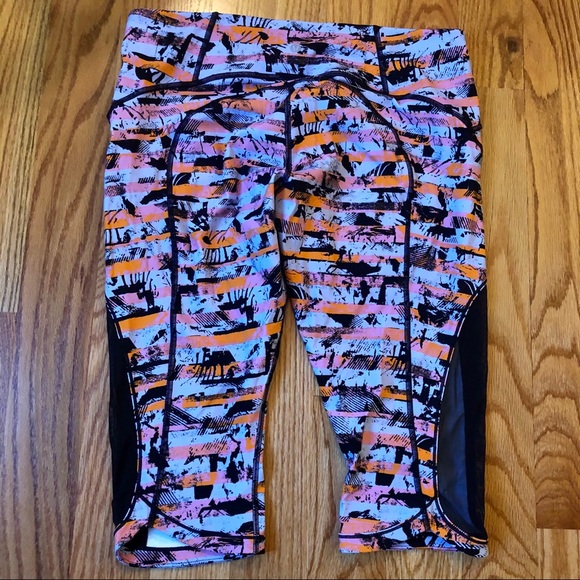 Lululemon sun runner crop leggings size 12 - Picture 6 of 7